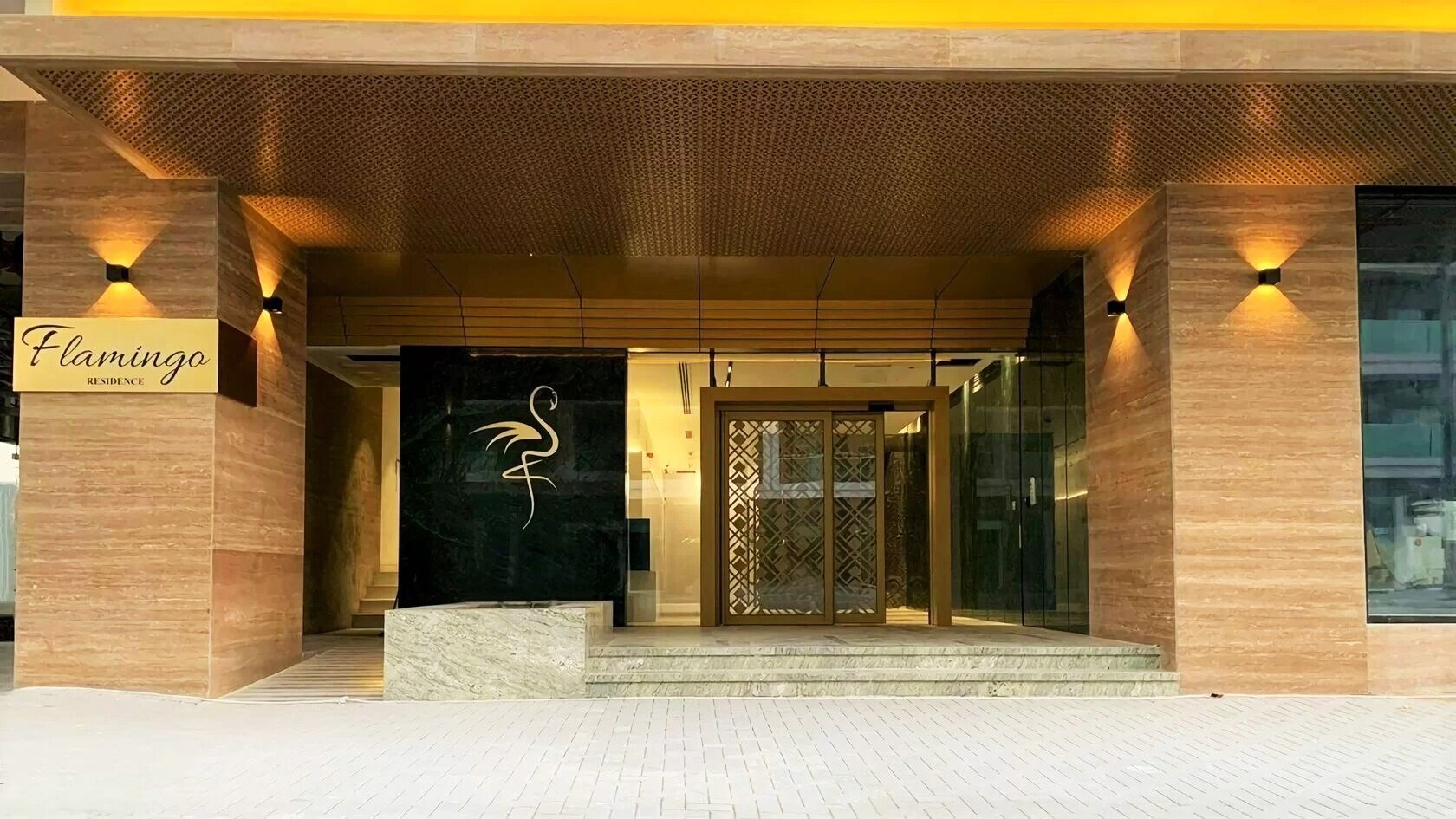 Gallery Flamingo Lux